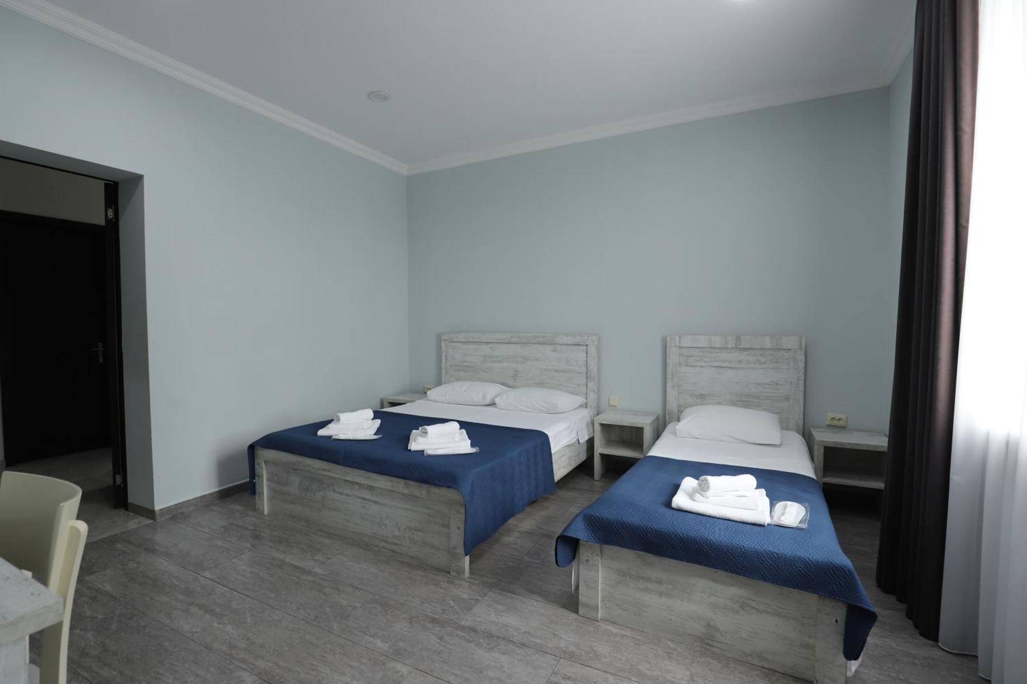 Hotel City Kutaisi Exterior photo