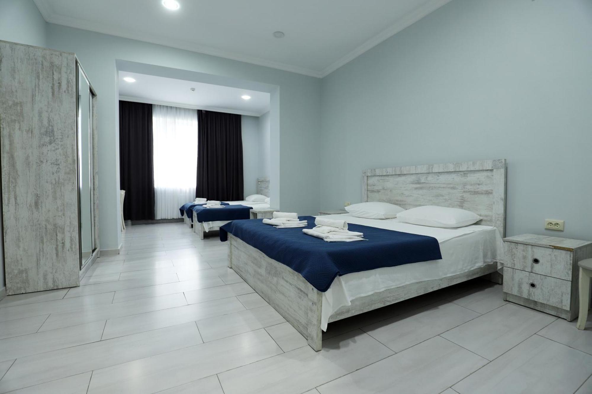 Hotel City Kutaisi Exterior photo
