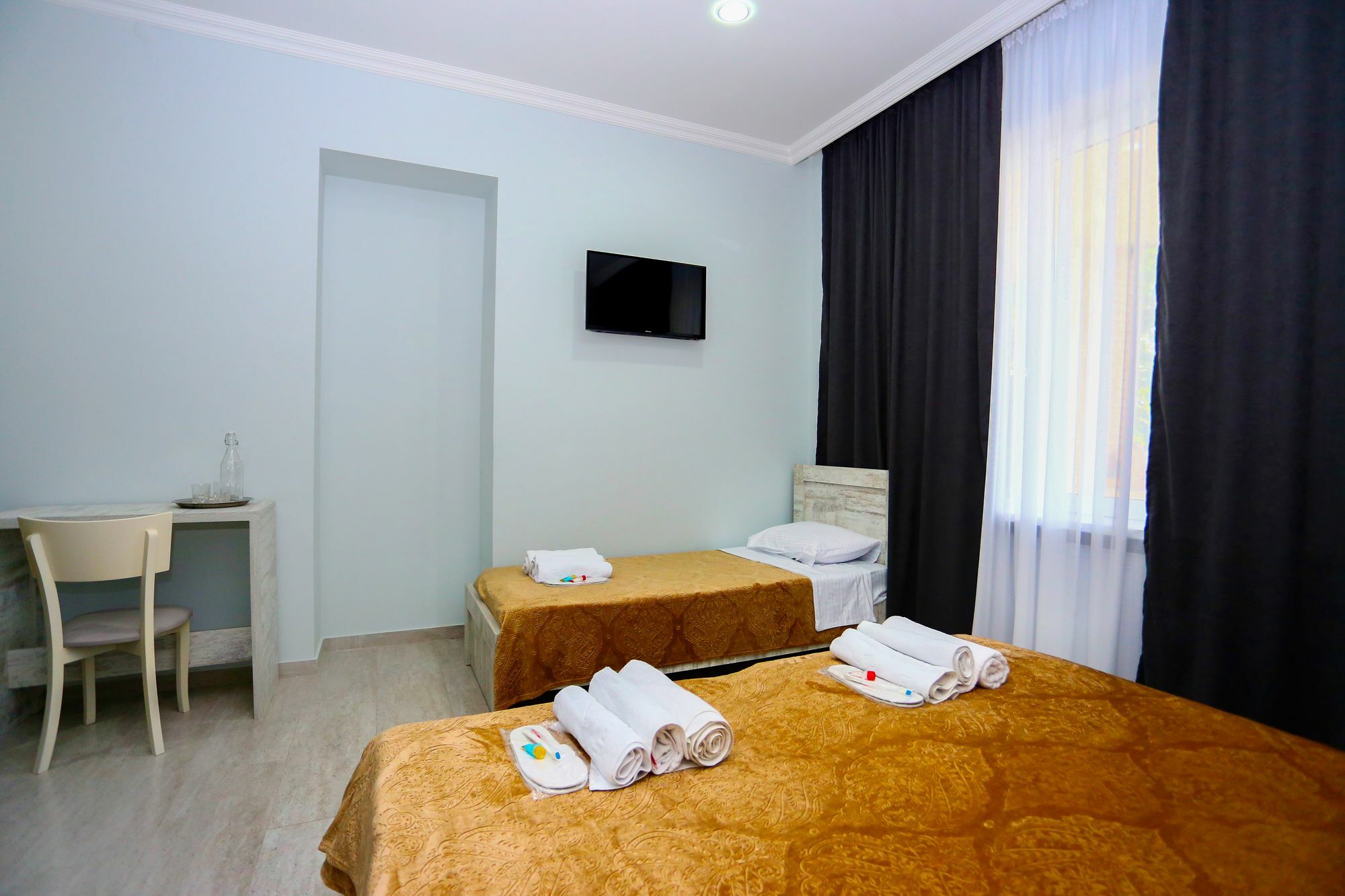 Hotel City Kutaisi Exterior photo